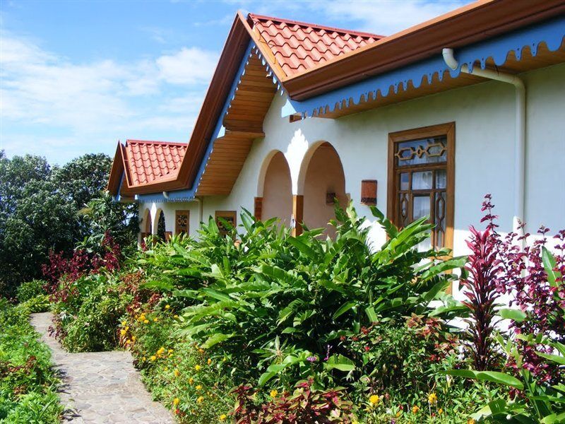 Hotel Claro de Luna Monteverde Exterior foto